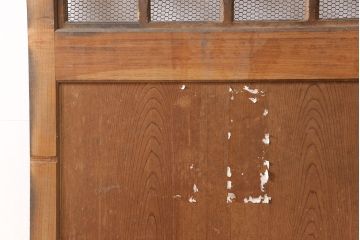 アンティーク建具　明治大正期　総ケヤキ材　亀甲金網付き　重厚感漂う蔵戸(玄関戸、玄関ドア、引き戸)(R-053271)