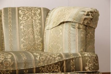 中古　美品　DREXEL HERITAGE(ドレクセルヘリテイジ)　ラグジュアリー空間を演出してくれる2.5人掛けワイドソファ(2Pソファ、2人掛け、二人掛け、3人掛け、三人掛け、3P)(定価約120万円)(R-053275)