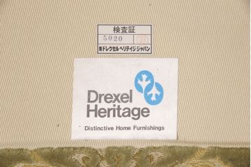 中古　美品　DREXEL HERITAGE(ドレクセルヘリテイジ)　ラグジュアリー空間を演出してくれる2.5人掛けワイドソファ(2Pソファ、2人掛け、二人掛け、3人掛け、三人掛け、3P)(定価約120万円)(R-053275)