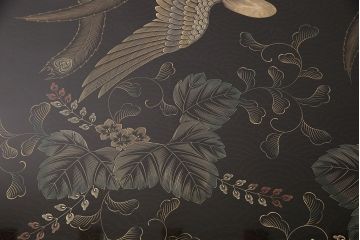 中古　輪島塗　ガラス天板付き　天板前面に描かれた鳳凰のデザインが美しい座卓(ローテーブル、センターテーブル)(R-053278)
