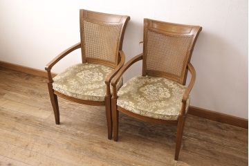 中古　DREXEL HERITAGE(ドレクセルヘリテイジ)のFRANCESCA(フランチェスカ)シリーズ　優美なアームチェア2脚セット(ダイニングチェア、椅子)(定価約44万円・2脚)(R-053279)