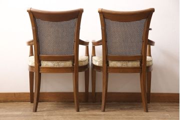 中古　DREXEL HERITAGE(ドレクセルヘリテイジ)のFRANCESCA(フランチェスカ)シリーズ　優美なアームチェア2脚セット(ダイニングチェア、椅子)(定価約44万円・2脚)(R-053279)