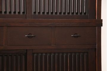 中古　美品　北海道旭川家具　和光　落ち着いた色合いと格子がモダンな雰囲気を醸し出す水屋箪笥(水屋たんす、食器棚、収納棚、キャビネット)(定価約41万円)(R-053283)