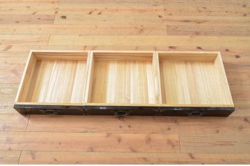 中古　美品　ニシザキ工芸　匣屋深川(はこやふかがわ)　黒漆塗り　モダンな空間にも合わせやすい民芸箪笥サイドボード(引き出し、サイドチェスト、収納箪笥、整理箪笥)(R-053285)