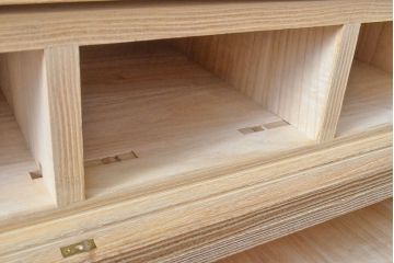 中古　最高級　国産　衣装盆付き　かくし付き　職人手造りの総桐箪笥(四方丸、大丸)(桐たんす、着物箪笥)(R-053286)