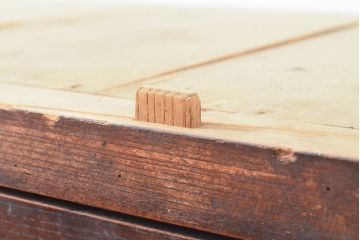 和製アンティーク　前面ケヤキ材　和の趣溢れる佇まいが目を引く框組みの時代箪笥(引き出し、チェスト、和たんす)(R-053297)
