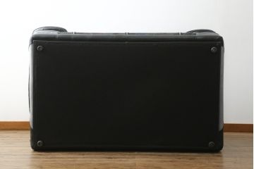 中古　GUCCI(グッチ)　本革　バラのデザインがエレガントな雰囲気を高める2人掛けレザーソファ(フォルミタリア製、二人掛け、2P)(定価約140万円)(R-053299)