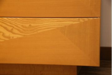 中古　美品　イタリア　giorgio collection(ジョルジオコレクション)　高級感のある佇まいのチェスト(サイドボード、引き出し)(定価約150万円)(R-053305)