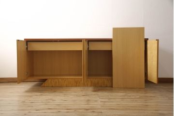 中古　美品　イタリア　giorgio collection(ジョルジオコレクション)　高級感のある佇まいのサイドボード(キャビネット、収納棚、戸棚)(定価約190万円)(R-053306)