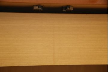 中古　美品　イタリア　giorgio collection(ジョルジオコレクション)　高級感のある佇まいのサイドボード(キャビネット、収納棚、戸棚)(定価約190万円)(R-053306)