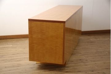 中古　美品　イタリア　giorgio collection(ジョルジオコレクション)　高級感のある佇まいのサイドボード(キャビネット、収納棚、戸棚)(定価約190万円)(R-053306)