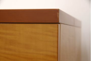 中古　美品　イタリア　giorgio collection(ジョルジオコレクション)　高級感のある佇まいのサイドボード(キャビネット、収納棚、戸棚)(定価約190万円)(R-053306)
