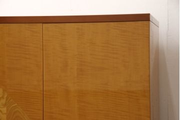 中古　美品　イタリア　giorgio collection(ジョルジオコレクション)　高級感のある佇まいのサイドボード(キャビネット、収納棚、戸棚)(定価約190万円)(R-053306)