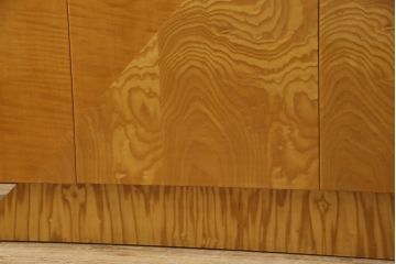 中古　美品　イタリア　giorgio collection(ジョルジオコレクション)　高級感のある佇まいのサイドボード(キャビネット、収納棚、戸棚)(定価約190万円)(R-053306)