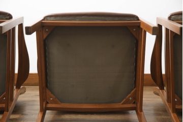 ジャパンビンテージ　チーク材　合皮　温かい雰囲気と高級感を兼ね備えたアームチェア4脚セット(イス、椅子、ヴィンテージ)(R-053308)