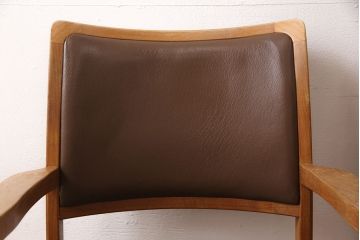 ジャパンビンテージ　チーク材　合皮　温かい雰囲気と高級感を兼ね備えたアームチェア2脚セット(イス、椅子、ヴィンテージ、バラ売り可能)(R-053309)