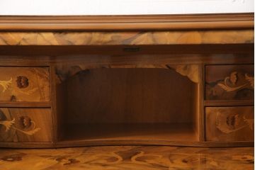 中古　美品　イタリア　最高級家具　インパクトのあるデザインが素晴らしい!象嵌入りのライティングビューロー(簿記机、引き出し、チェスト)(定価約140万円)(R-053321)