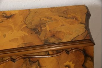 中古　美品　イタリア　最高級家具　インパクトのあるデザインが素晴らしい!象嵌入りのライティングビューロー(簿記机、引き出し、チェスト)(定価約140万円)(R-053321)