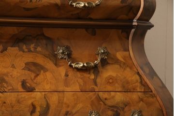 中古　美品　イタリア　最高級家具　インパクトのあるデザインが素晴らしい!象嵌入りのライティングビューロー(簿記机、引き出し、チェスト)(定価約140万円)(R-053321)
