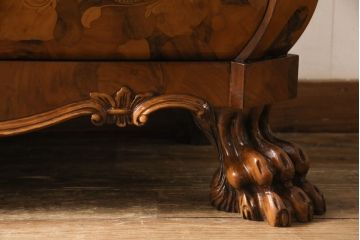 中古　美品　イタリア　最高級家具　インパクトのあるデザインが素晴らしい!象嵌入りのライティングビューロー(簿記机、引き出し、チェスト)(定価約140万円)(R-053321)