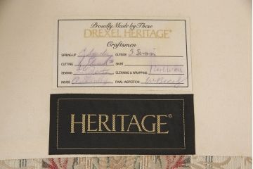 中古　美品　DREXEL HERITAGE(ドレクセルヘリテイジ)　 Upholstery(アップホルスタリー)　エレガントな佇まいのラウンジチェア(一人掛けソファ、1P、アームソファ)(定価約59万円)(R-053324)