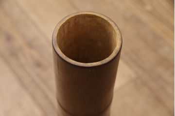 和製アンティーク　明治大正期　ケヤキ材の土台に竹の支柱がノスタルジックな雰囲気を醸し出すオイルランプ(卓上ランプ、灯油ランプ)(R-053334)