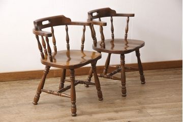 ビンテージ家具　飛騨産業　穂高シリーズ　キツツキマーク　木のぬくもりを感じるアームチェア2脚セット(キャプテンチェア、椅子、板座チェア、ヴィンテージ)(R-053336)