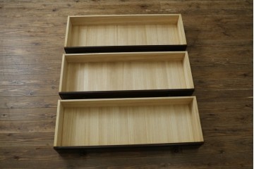 中古　北海道民芸家具　上品な佇まいが魅力的なチェスト　(R-053337)