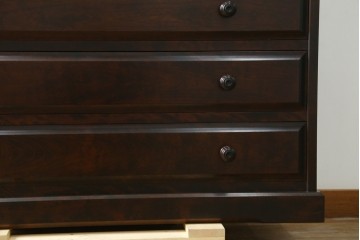 中古　北海道民芸家具　上品な佇まいが魅力的なチェスト　(R-053337)