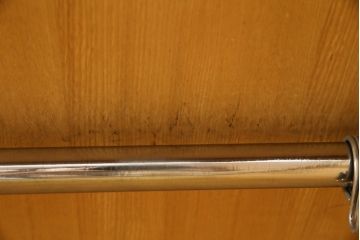 中古　永田良介商店　欧風のデザインが魅力的なワードローブ(衣装箪笥、引き出し、洋服タンス)(R-053340)