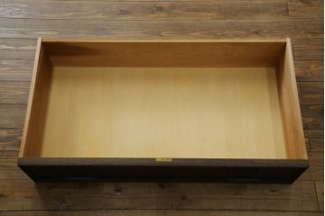 中古　永田良介商店　欧風のデザインが魅力的なワードローブ(衣装箪笥、引き出し、洋服タンス)(R-053340)