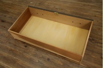 中古　永田良介商店　欧風のデザインが魅力的なワードローブ(衣装箪笥、引き出し、洋服タンス)(R-053340)