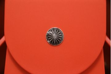 中古　美品　vitra(ヴィトラ)　イームズエレファント(Eames Elephant)　かわいらしいフォルムが目を引くスツール(椅子、チェア)(R-053341)