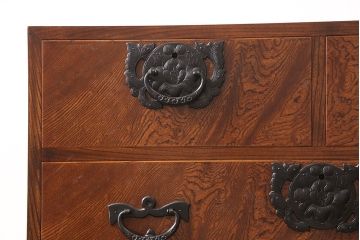 中古　美品　岩谷堂箪笥　くっきりとした杢目が上質な雰囲気を醸し出す整理箪笥(和タンス、衣装箪笥、引き出し、チェスト)(R-053343)
