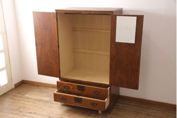 中古　美品　岩谷堂箪笥　上質な和の趣溢れるワードローブ(衣装タンス、洋服タンス、引き出し)(R-053344)