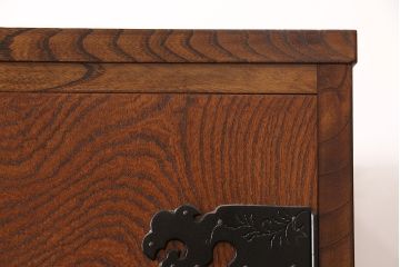 中古　美品　岩谷堂箪笥　上質な和の趣溢れるワードローブ(衣装タンス、洋服タンス、引き出し)(R-053344)