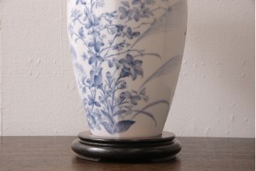 中古　大倉陶園　気品ある佇まいが魅力的なランプスタンド(テーブルスタンド、卓上照明)(R-053346)