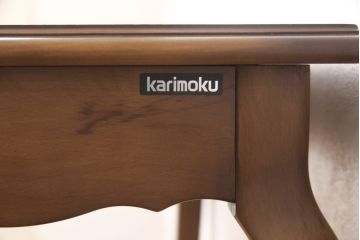 中古　カリモク家具(karimoku)　ネオクラシック　優美なシルエットが気品あるコンソールテーブル(サイドテーブル、飾り台、花台)(R-053347)