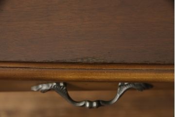 中古　カリモク家具(karimoku)　ネオクラシック　優美なシルエットが気品あるコンソールテーブル(サイドテーブル、飾り台、花台)(R-053347)
