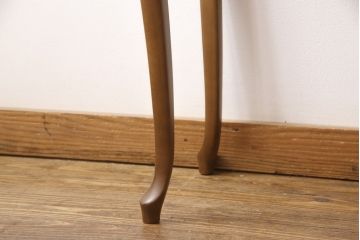 中古　カリモク家具(karimoku)　ネオクラシック　優美なシルエットが気品あるコンソールテーブル(サイドテーブル、飾り台、花台)(R-053347)
