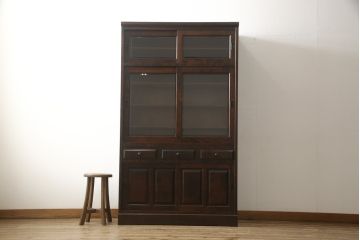 中古　北海道民芸家具　和洋どちらの空間にも馴染むシックなカップボード(キャビネット、食器棚、収納棚、戸棚)(R-053354)