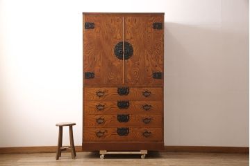 中古　美品　岩谷堂箪笥　迫力ある杢目が印象的な衣装タンス(和箪笥、着物箪笥、和たんす)(R-053355)