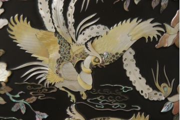 中古　美品　希少!　豪華絢爛な装飾が存在感を放つ螺鈿細工のワードローブ(定価約180万円)(洋服タンス、衣装タンス)(R-053358)