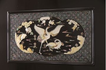 中古　最高級品　希少!　豪華絢爛な装飾が存在感を放つ螺鈿細工のワードローブ(定価約100万円)(衣装タンス、収納棚、洋服タンス)(R-053360)