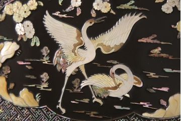 中古　最高級品　希少!　豪華絢爛な装飾が存在感を放つ螺鈿細工のワードローブ(定価約100万円)(衣装タンス、収納棚、洋服タンス)(R-053360)