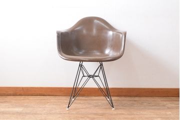 希少!　アメリカビンテージ　Hermanmiller(ハーマンミラー)　イームズファイバーグラスシェルアームチェア(椅子、ヴィンテージ)(R-053367)