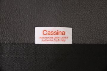 中古　美品　Cassina(カッシーナ)　MARALUNGA(マラルンガ)　F1ランク革　ブラックカラーが高級感を高める1人掛けソファ(定価約103万円)(アームチェア)(R-053370)