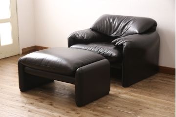 中古　美品　Cassina(カッシーナ)　MARALUNGA(マラルンガ)　F1ランク革　ブラックカラーが高級感を高める1人掛けソファ(定価約103万円)(アームチェア)(R-053370)