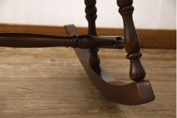 中古　美品　九州民芸家具　木のぬくもりを感じながら癒しの時間を過ごせるロッキングチェア(アームチェア、椅子、板座チェア)(R-053378)
