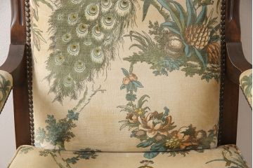 イタリアビンテージ　絶版品　イタリア高級家具　SELVA(セルバ)社製　オリエンタルな雰囲気が魅力の希少なラウンジアームチェア(椅子、ヴィンテージ)(R-053380)
